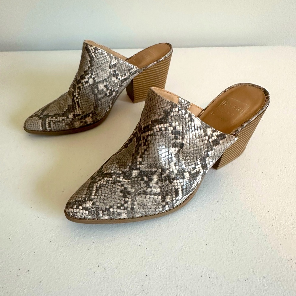 Women’s 8.5‎ Kaari Blue Gray Snakeskin Heeled Mules